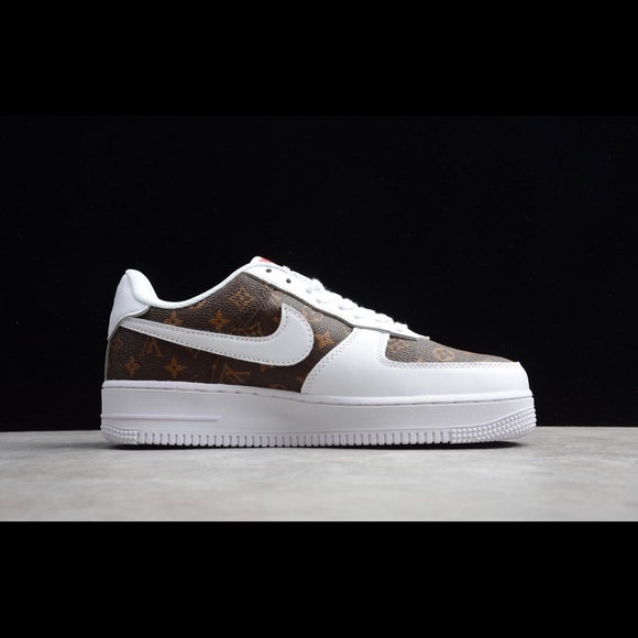 ❌SOLD OUT❌ Custom White LV AirForce 1’s - Picture 7 of 10